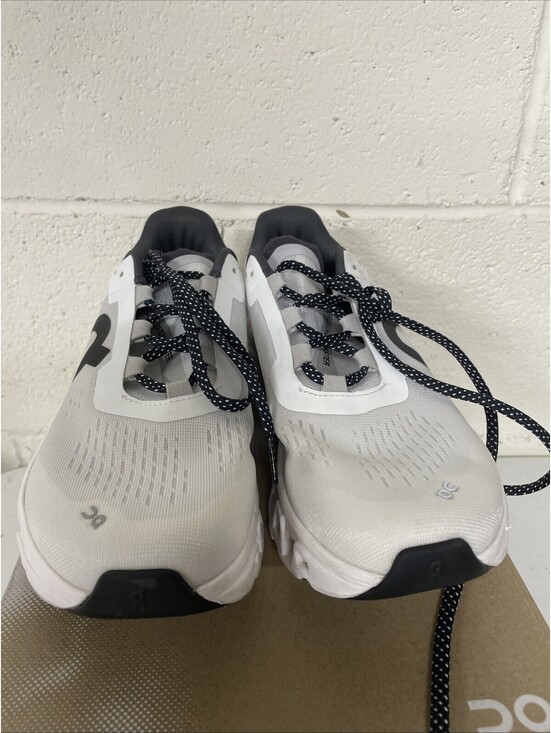 On Men’s Cloud Cloudmonster Exclusive all white size 7 $170msrp main image 4